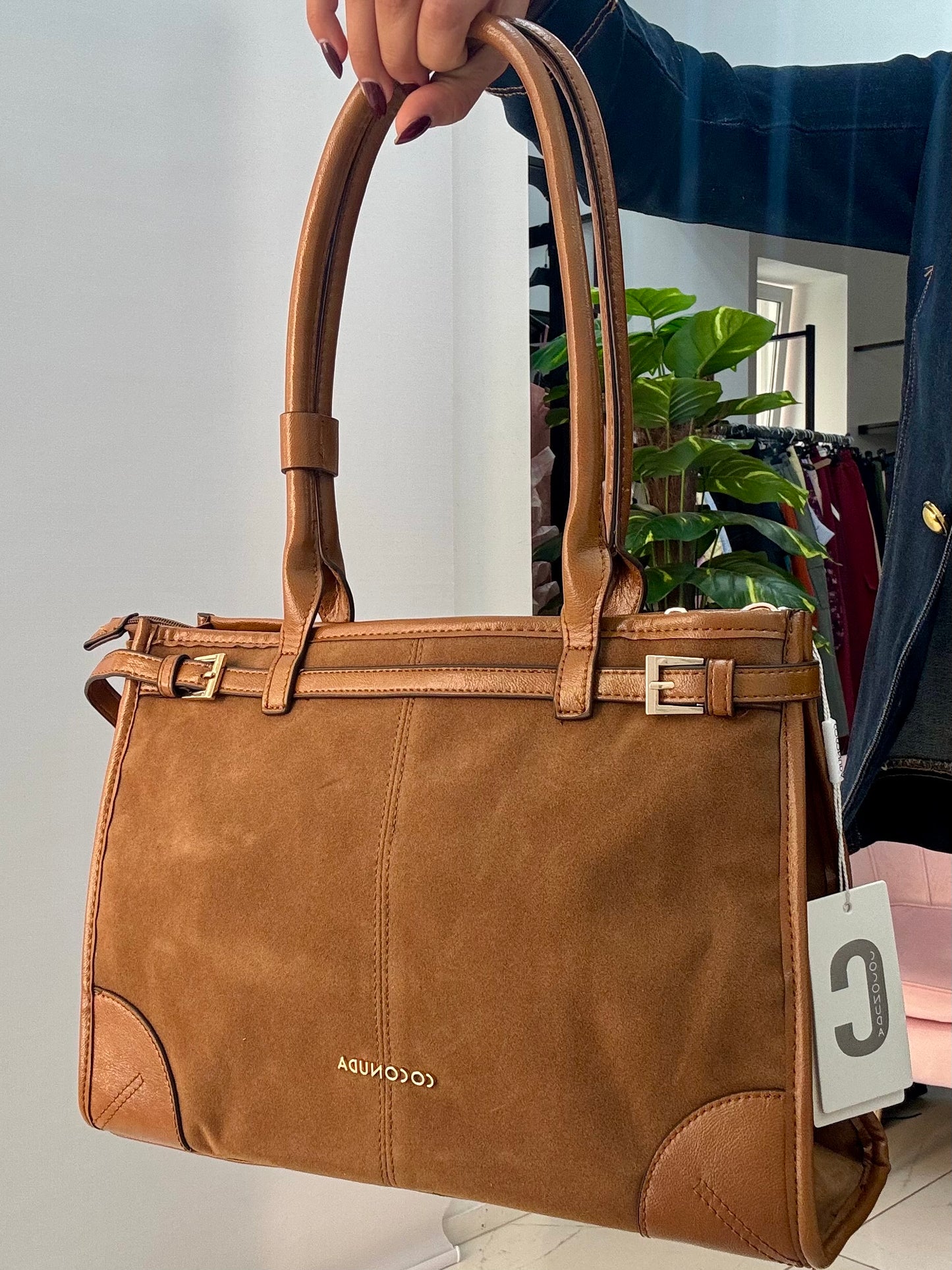 Borsa Swami Coconuda