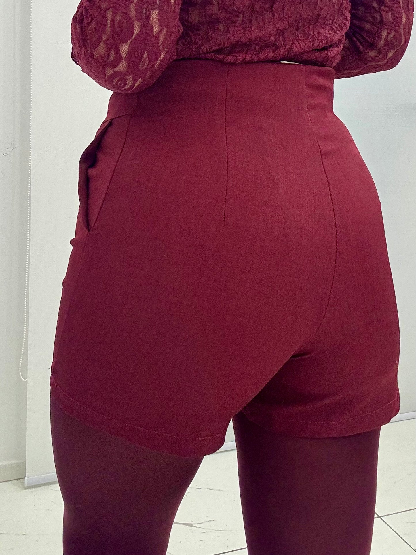 Short Livia Bordeaux