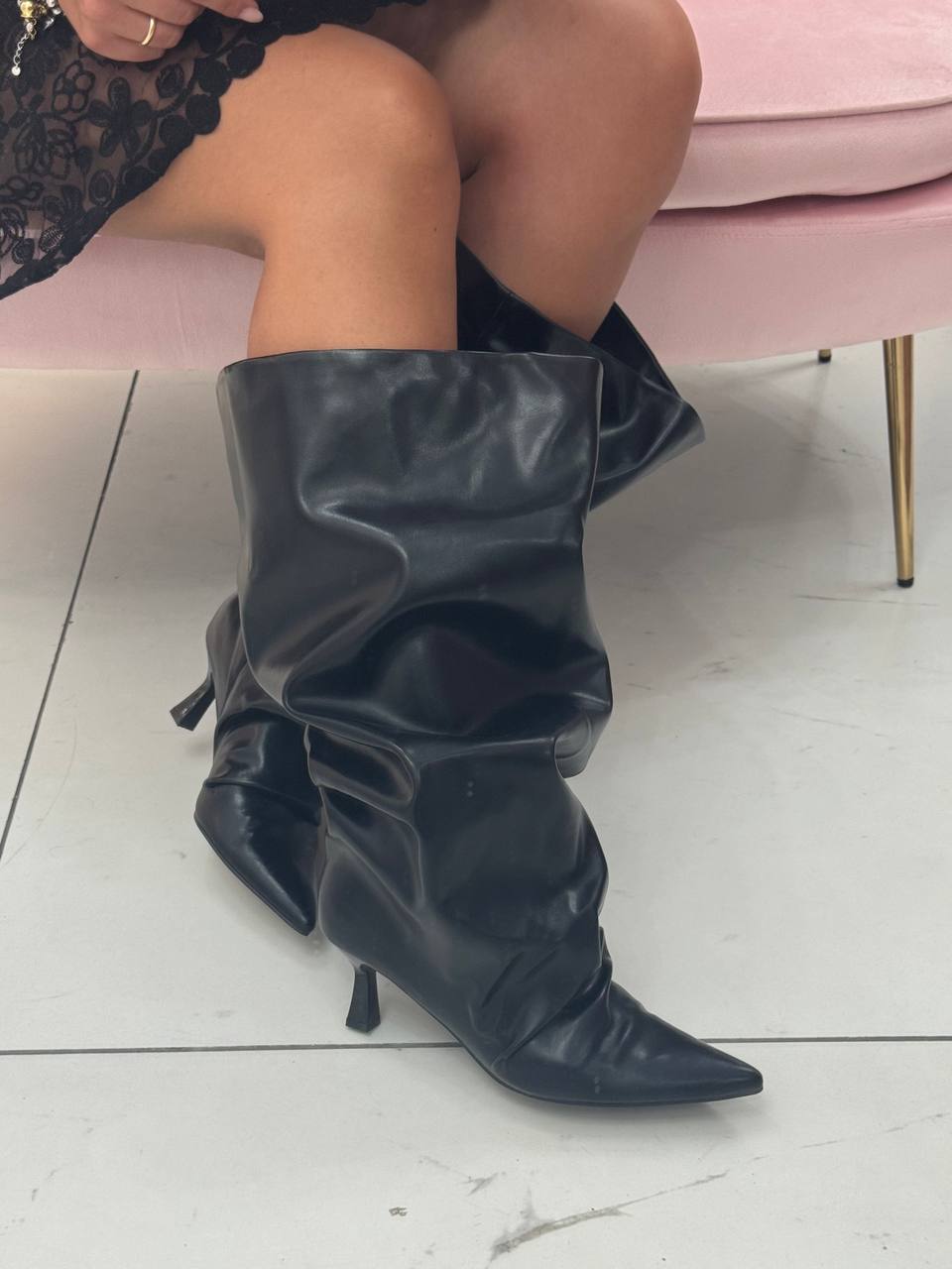 photo_5872773736514571400_y