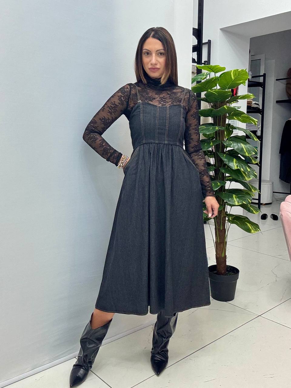 photo_5872773736514571445_y