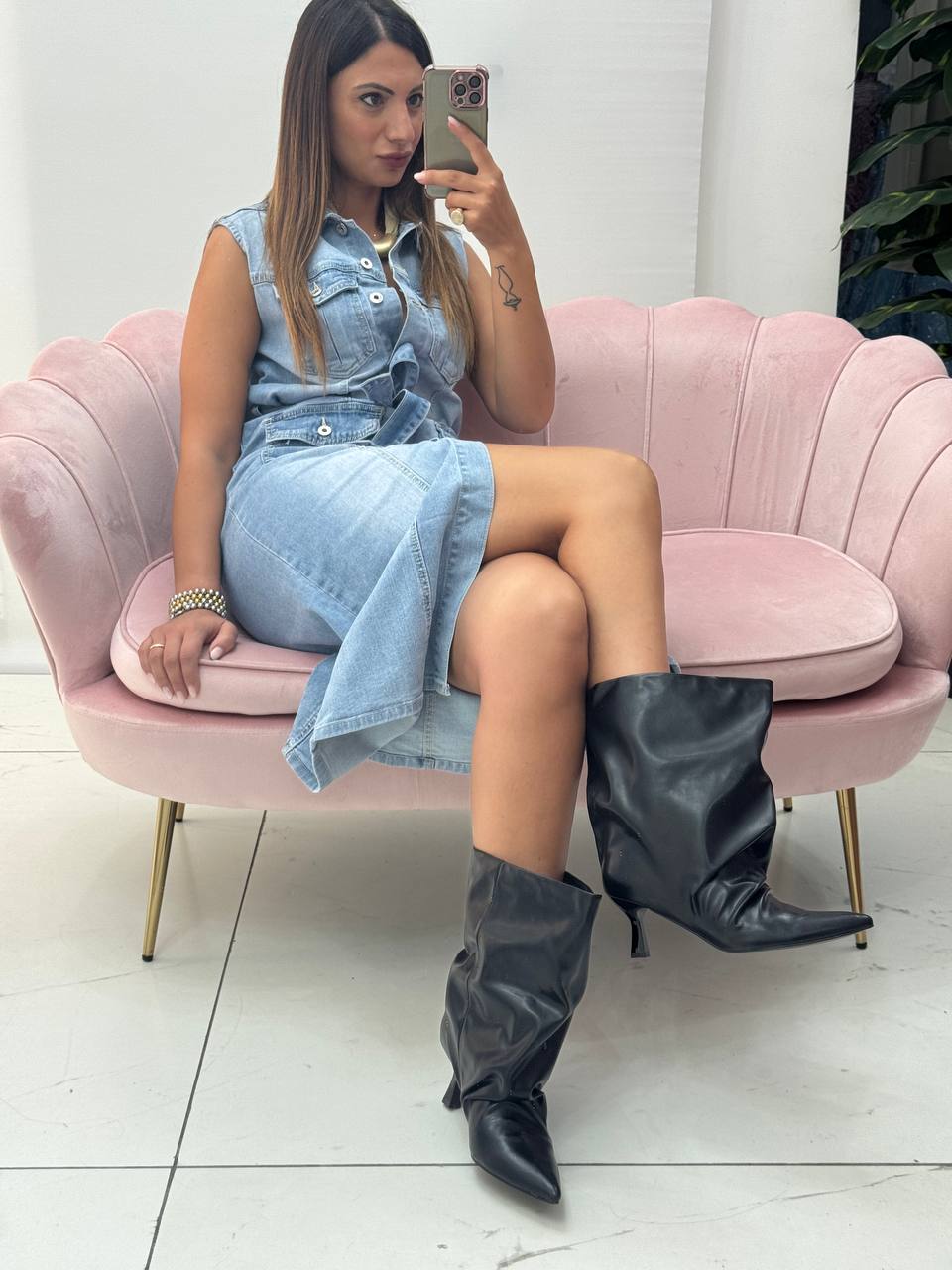 photo_5877290852404027223_y