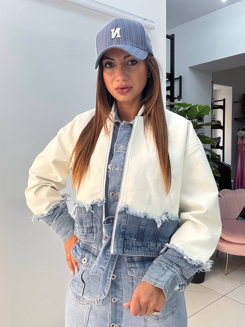 photo_5877290852404027226_y