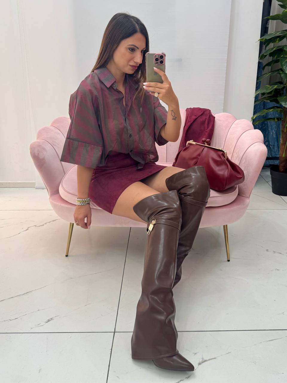 photo_5877290852404027236_y