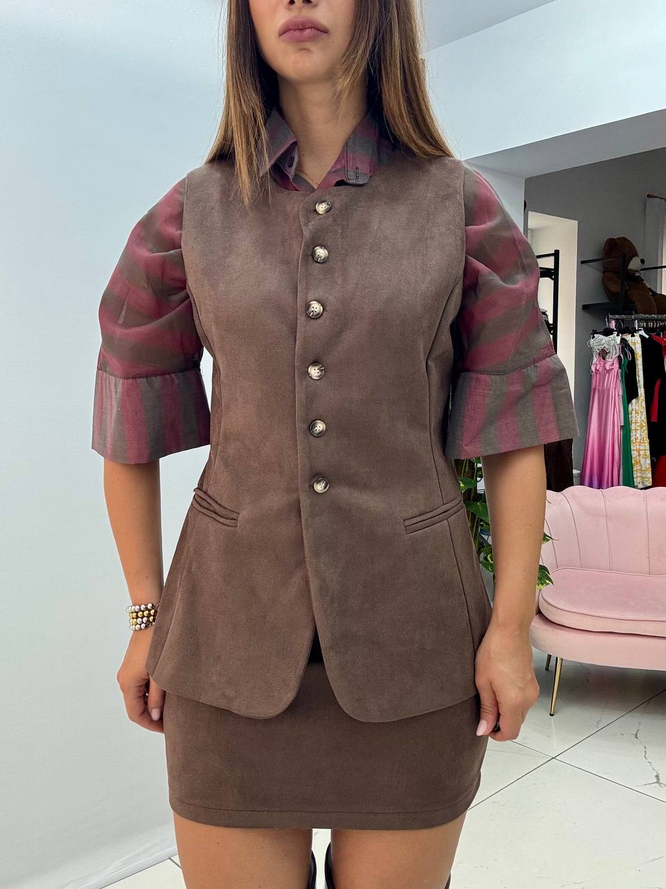 photo_5877290852404027239_y