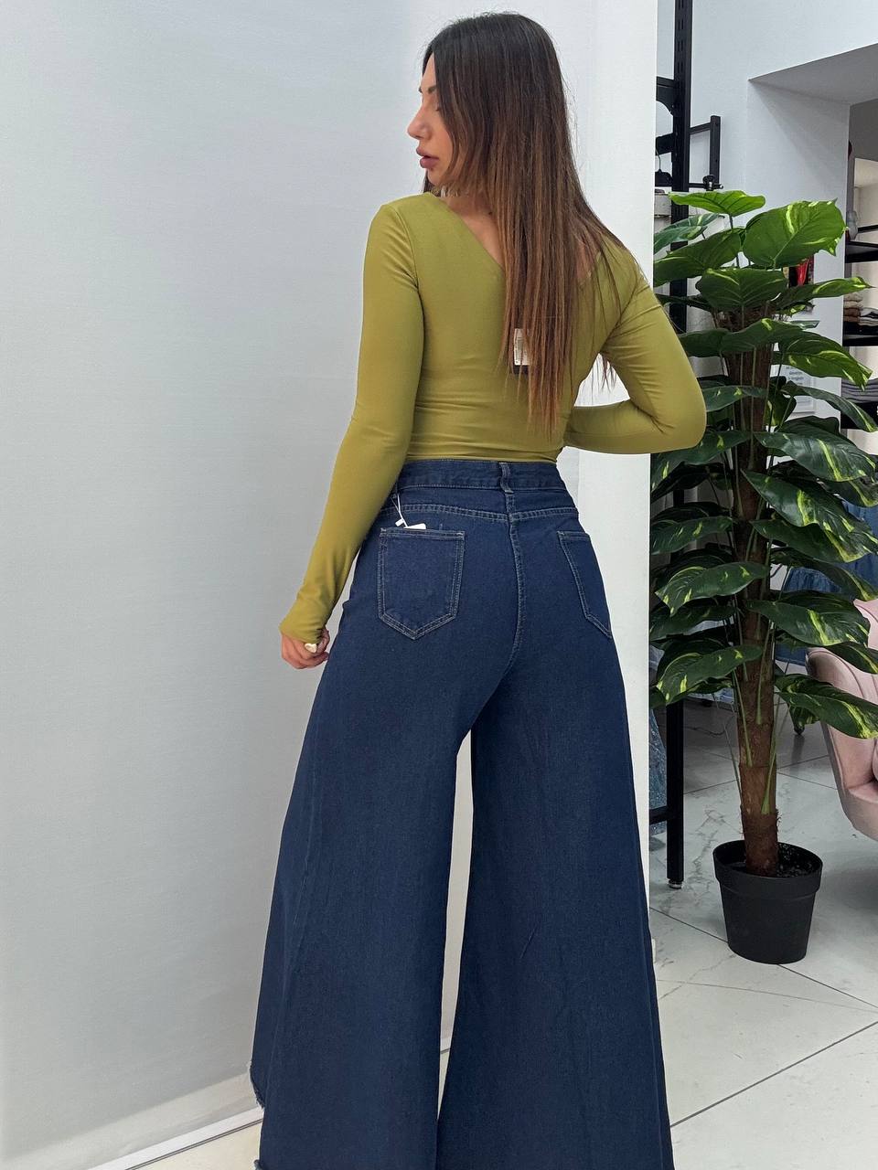 photo_5893046355813847348_y