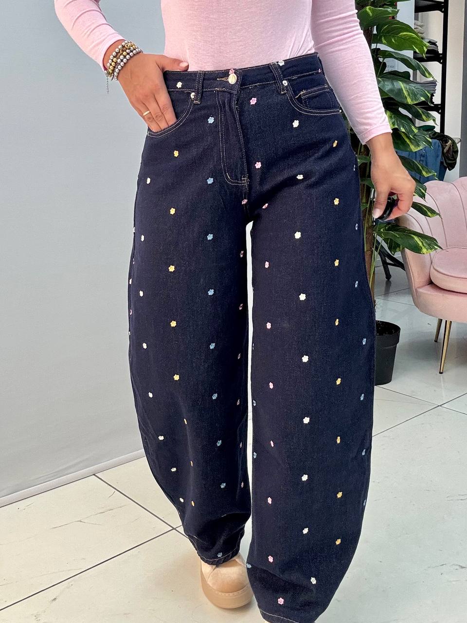 photo_5893046355813847357_y