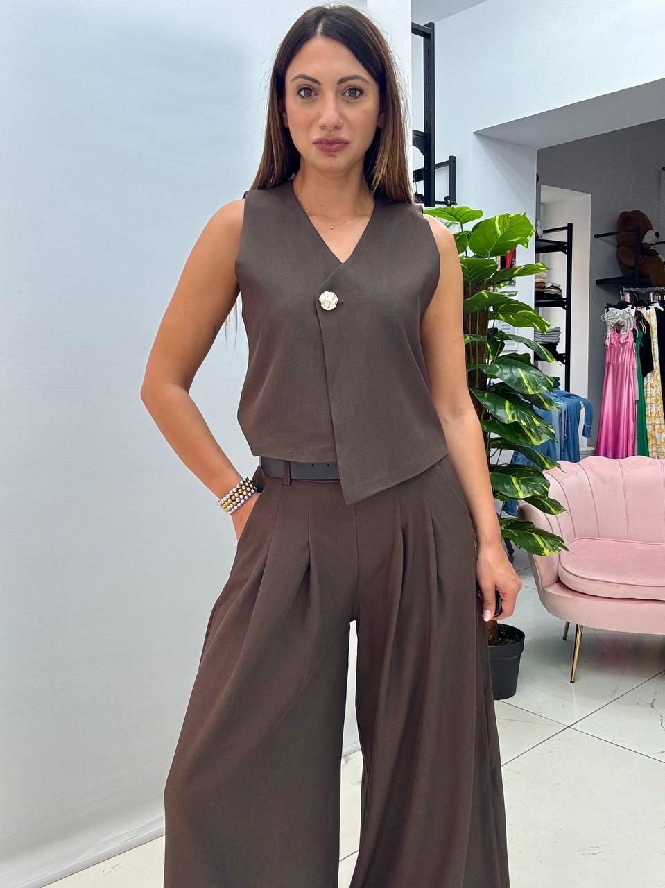 photo_5893046355813847371_y