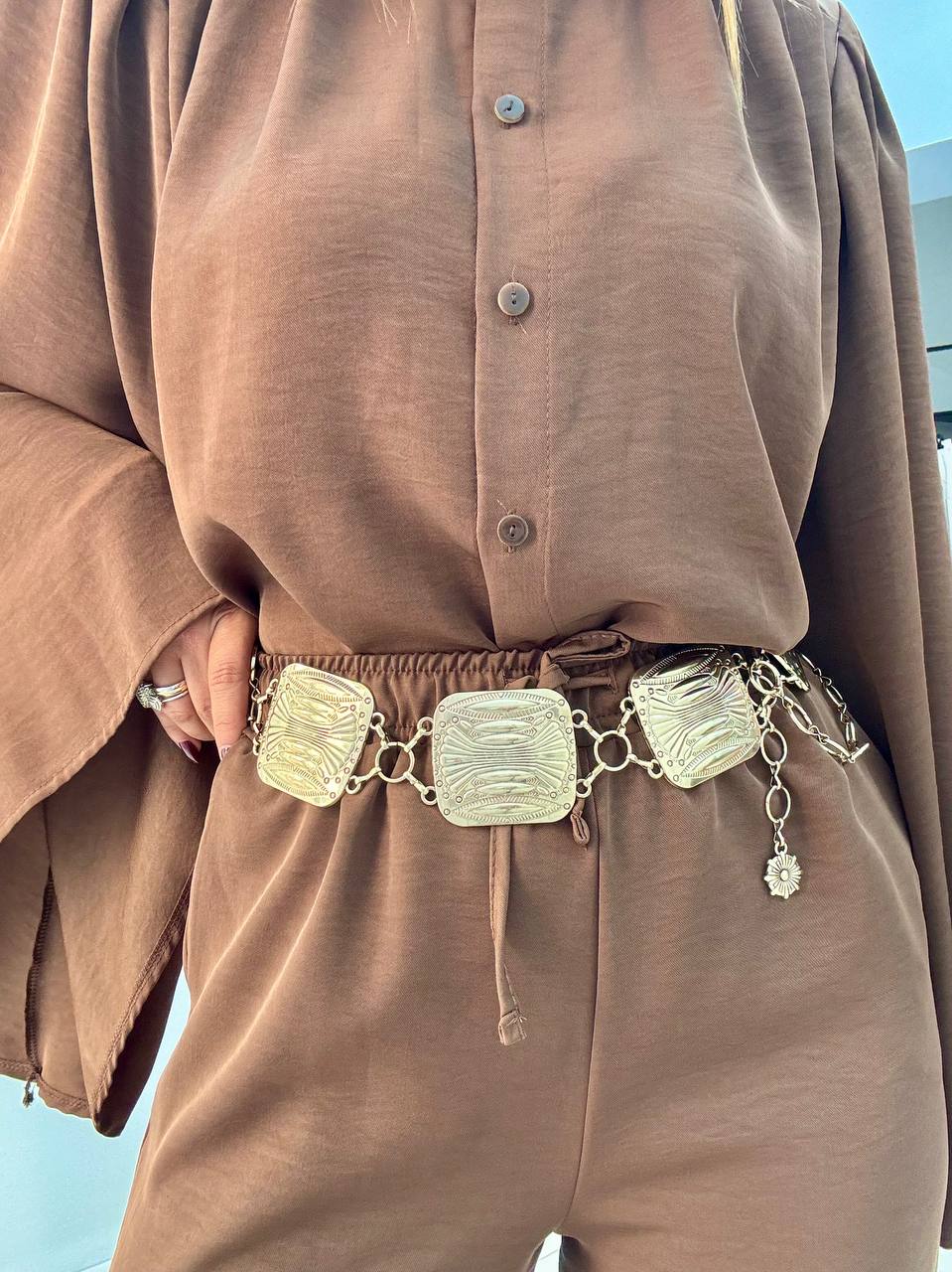 photo_5915762158669516300_y