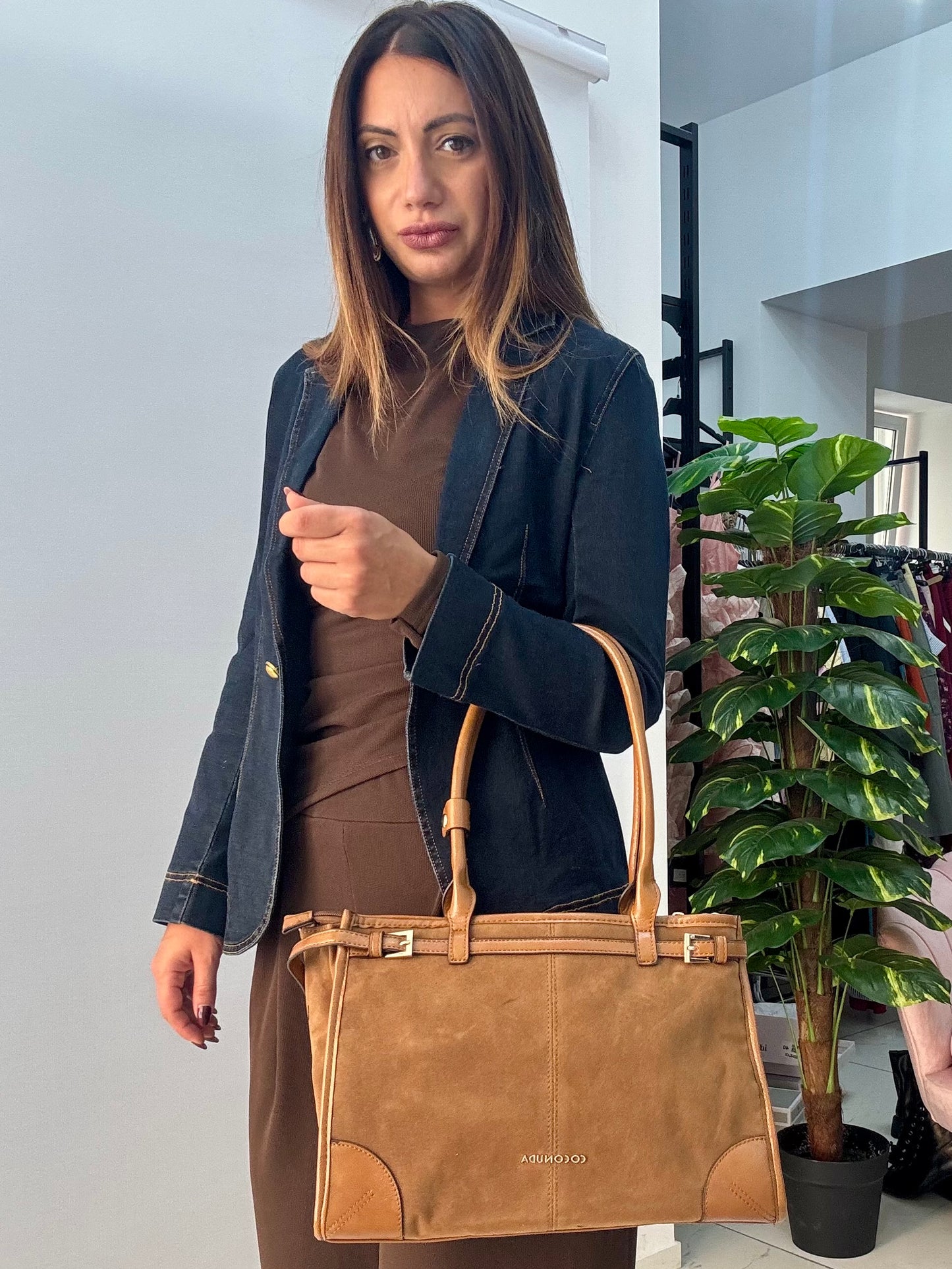 Borsa Swami Coconuda