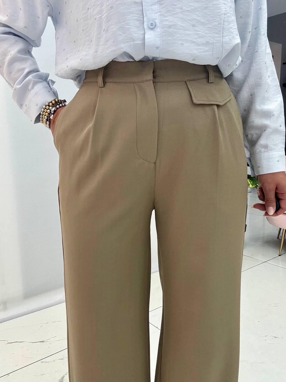 photo_5872773736514571406_y