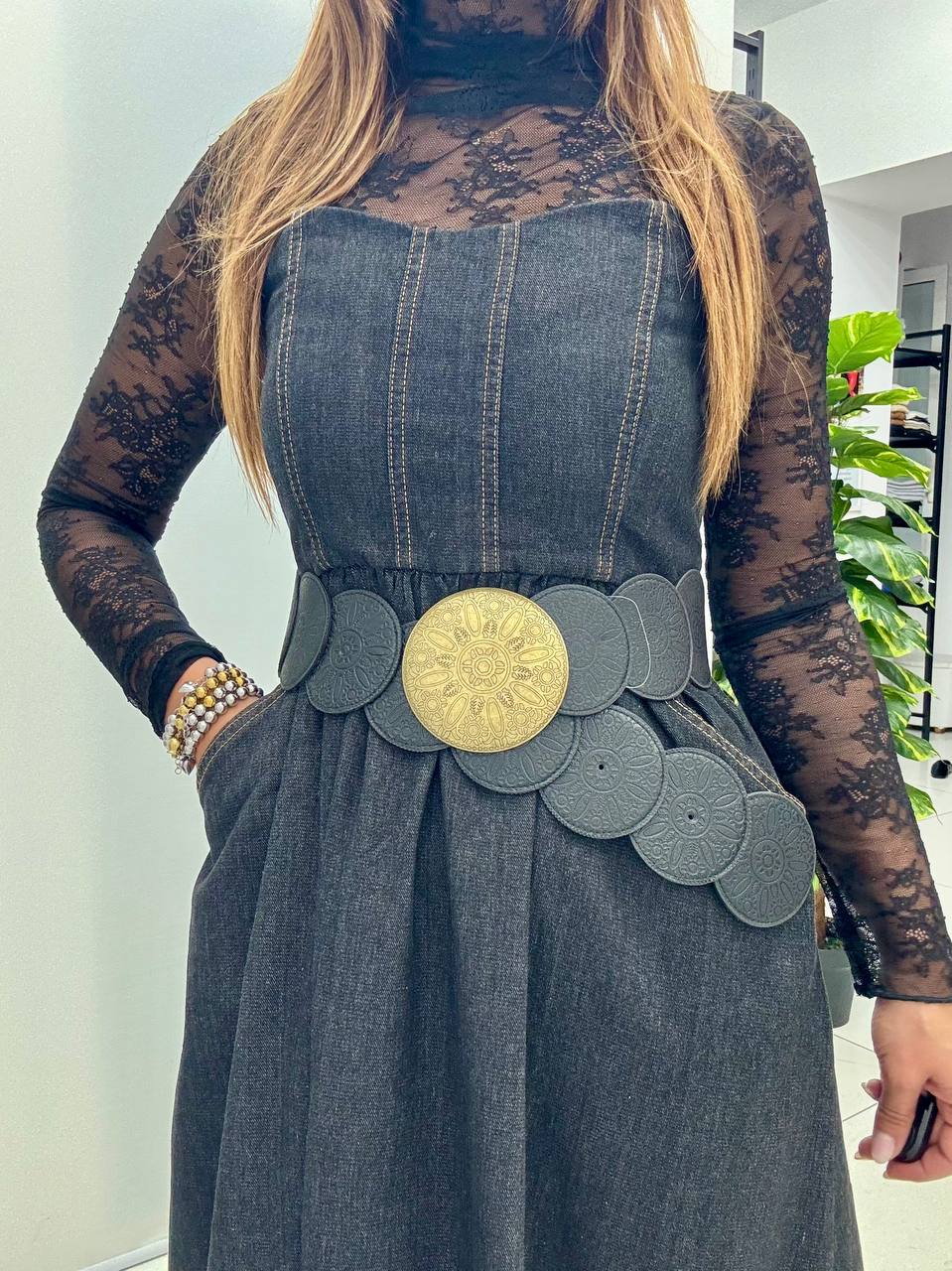 photo_5872773736514571443_y