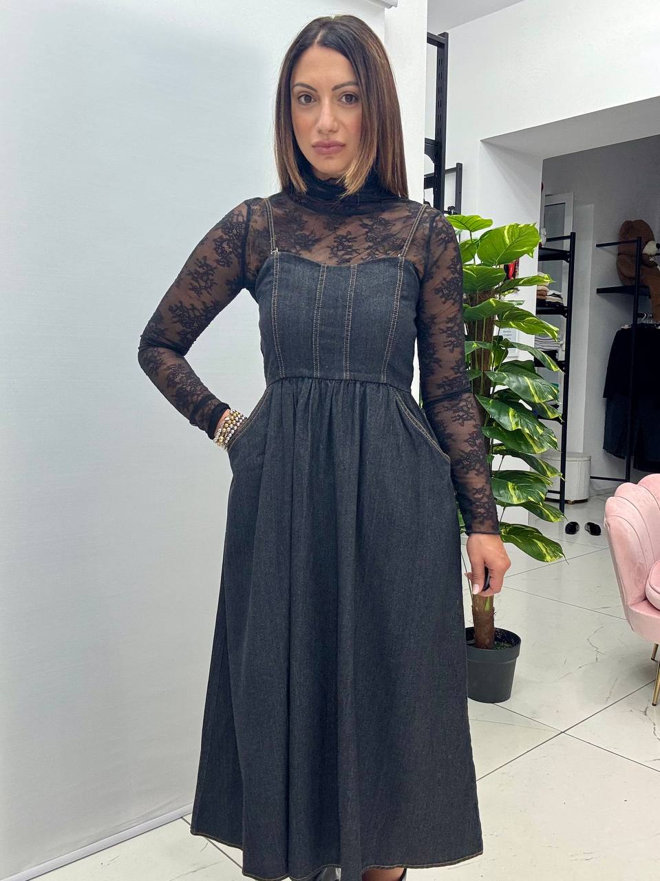 photo_5872773736514571446_y