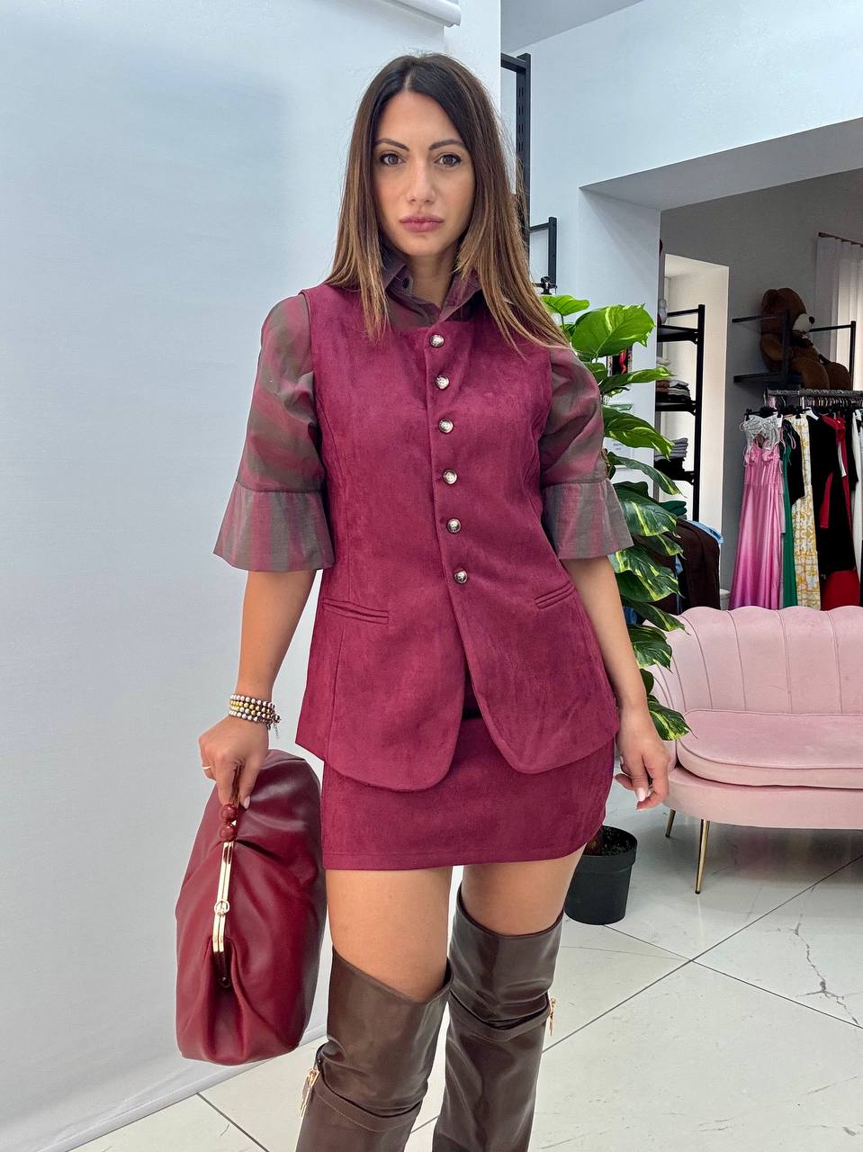 photo_5877290852404027230_y