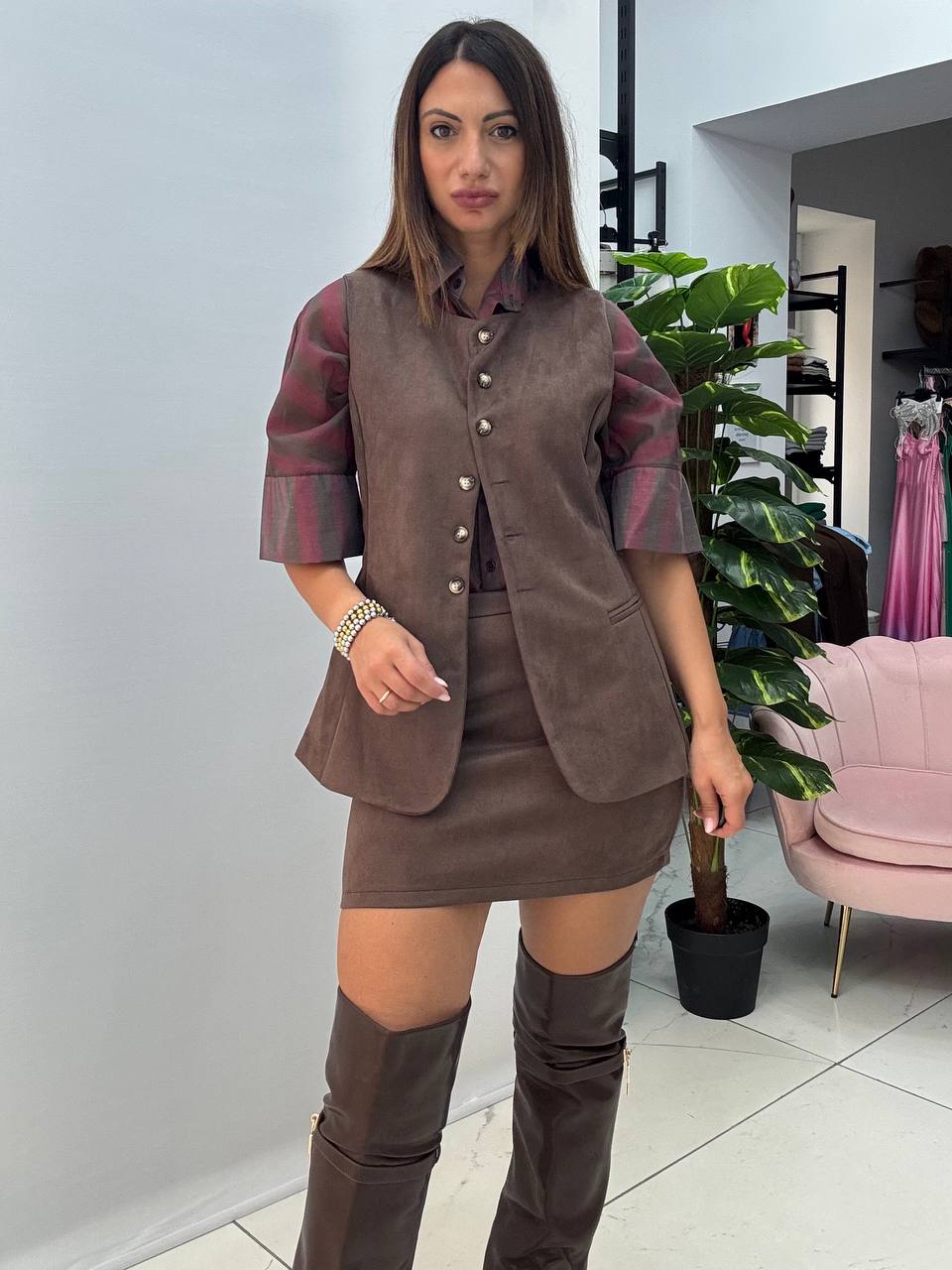 photo_5877290852404027238_y