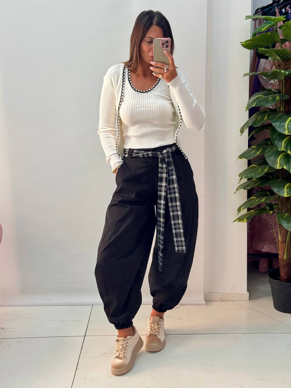 photo_5906963419947455170_y