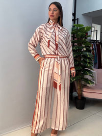 photo_5915762158669516266_y