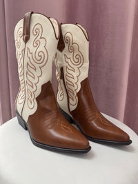 photo_5927247511104374007_y